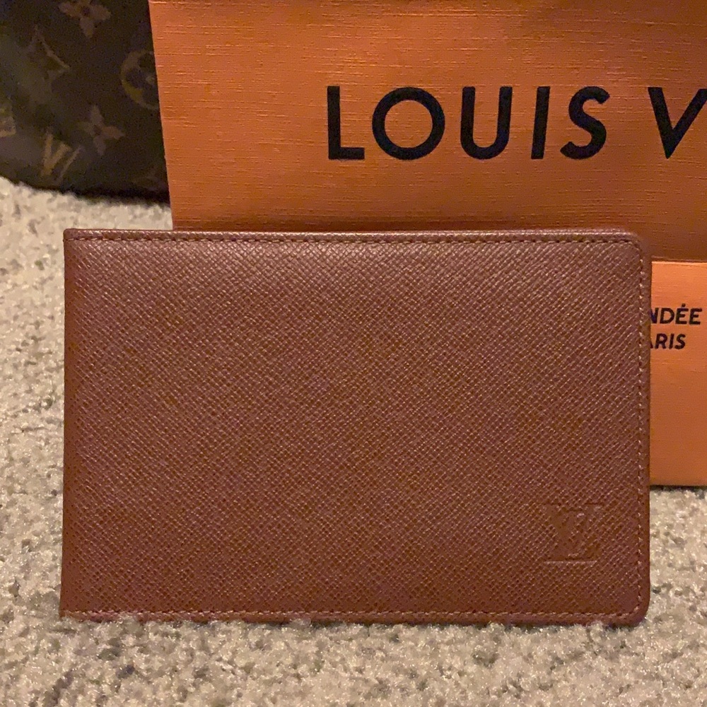 LV Epi Leather Mens Wallet Insert